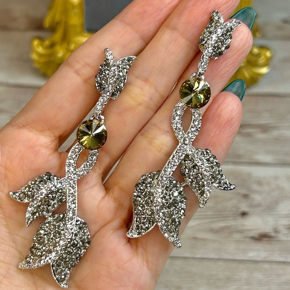Show Stopper Earrings! Silver Sparkly Crystal Tulips Drop Earrings